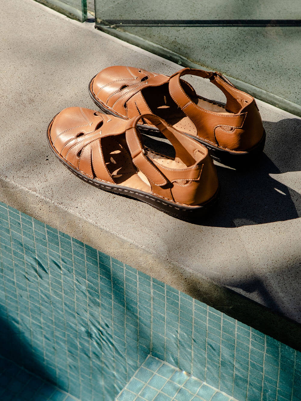 Women's District Hayes Strap Leather Tan sandal | Women's Sandals | Merrell  Australia